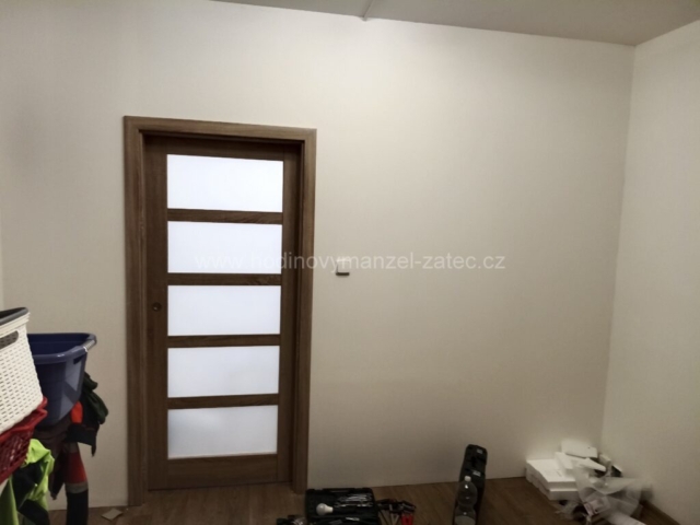Betonový plot v Žatci 2025